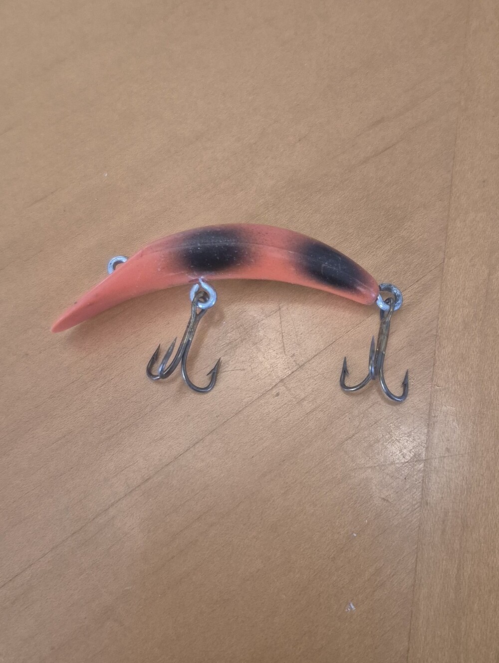 Vintage Banana Style Crankbait Fishing Lure Orange Black 2.25" Unmarked 0.28 Oz